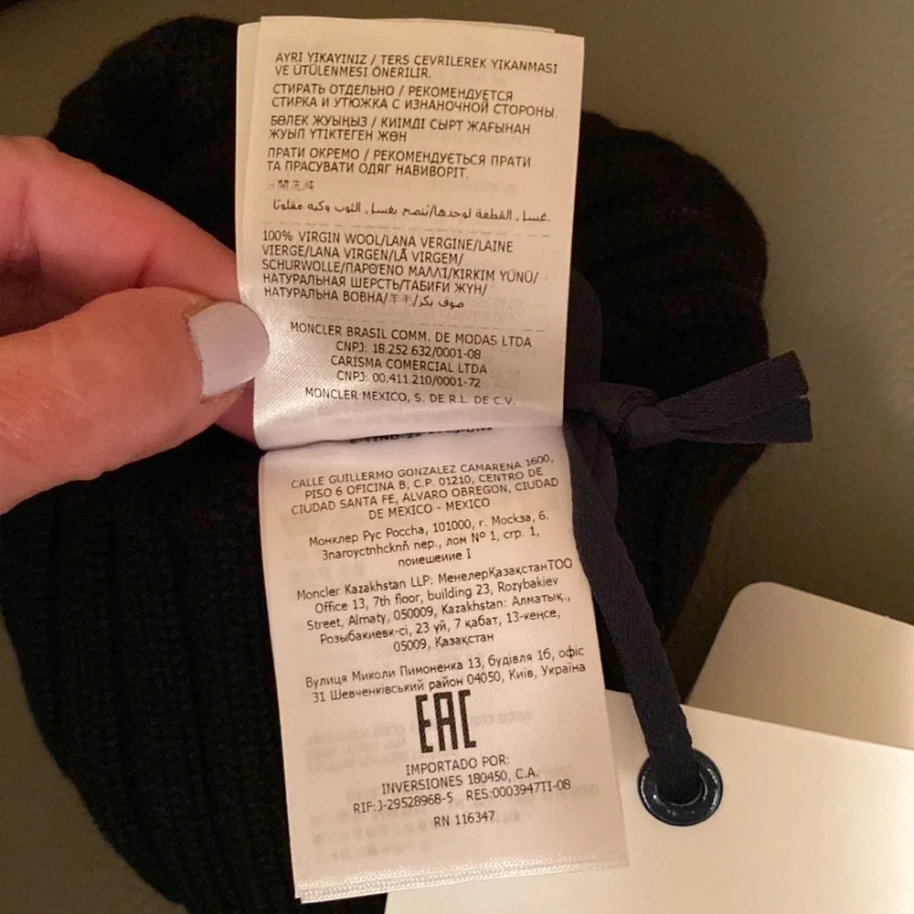 NEW w/tags Auth. MONCLER wool beanie HAT ONE sz fits most UNISEX - Picture 12 of 16